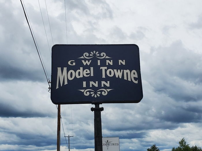 Model Towne Inn (Model Town Motel) - Real Estate Photos (newer photo)